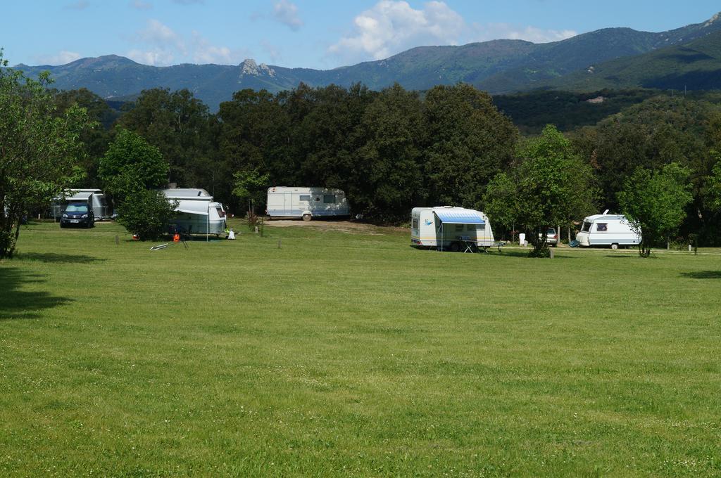 Camping Maçanet de Cabrenys Zewnętrze zdjęcie